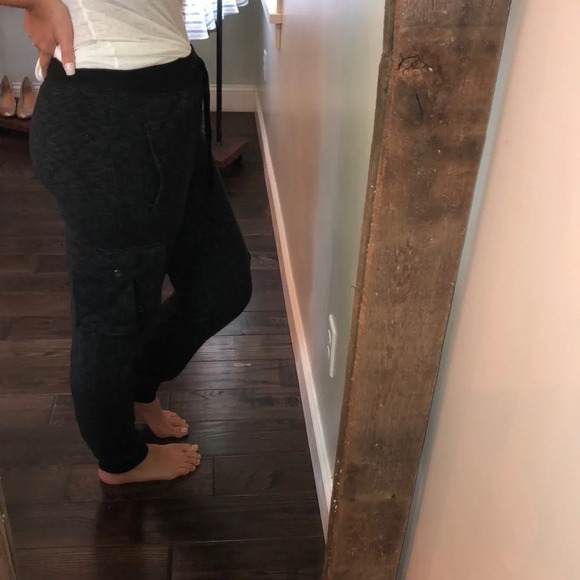 Hollywood size medium unisex cozy lounge joggers - Picture 2 of 4